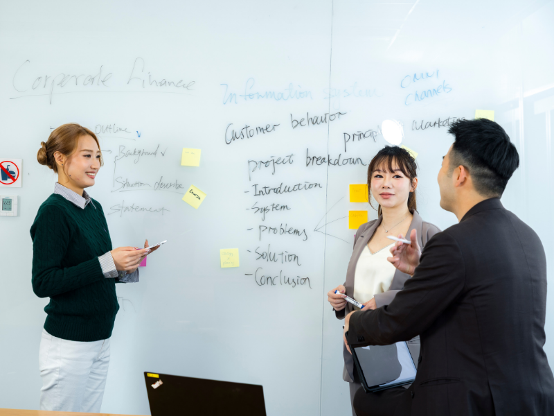 20250929-lunch-with-prof-news-mobile-hero-image