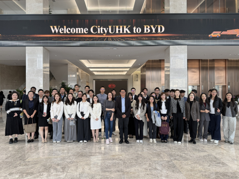 20250929-lunch-with-prof-news-mobile-hero-image