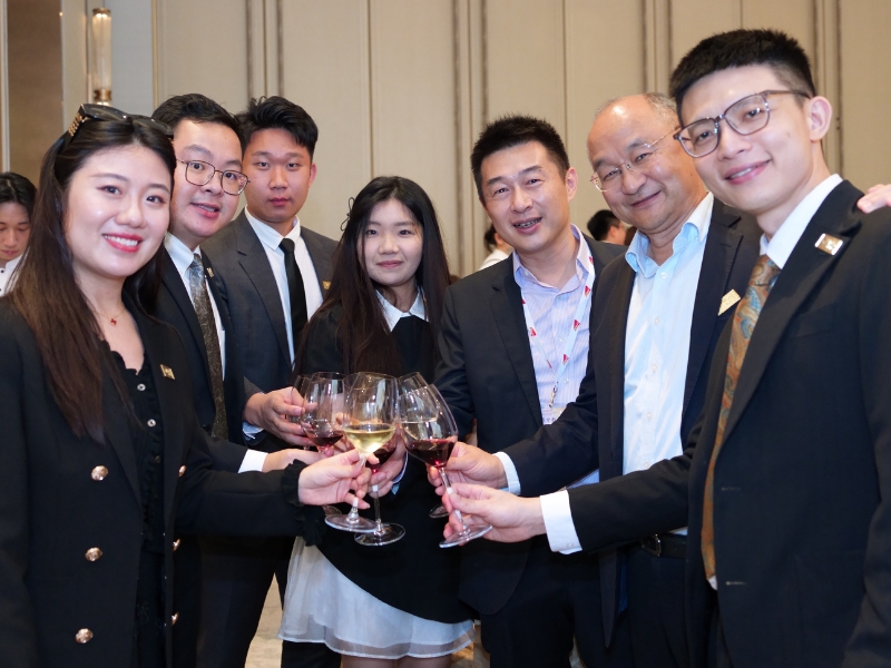 20250929-lunch-with-prof-news-mobile-hero-image