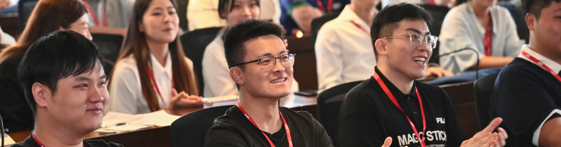 part-time-mba-class-profile-desktop-hero-image